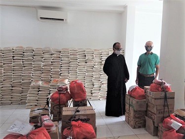 Romo memantau lokasi pembagian sembako--_1